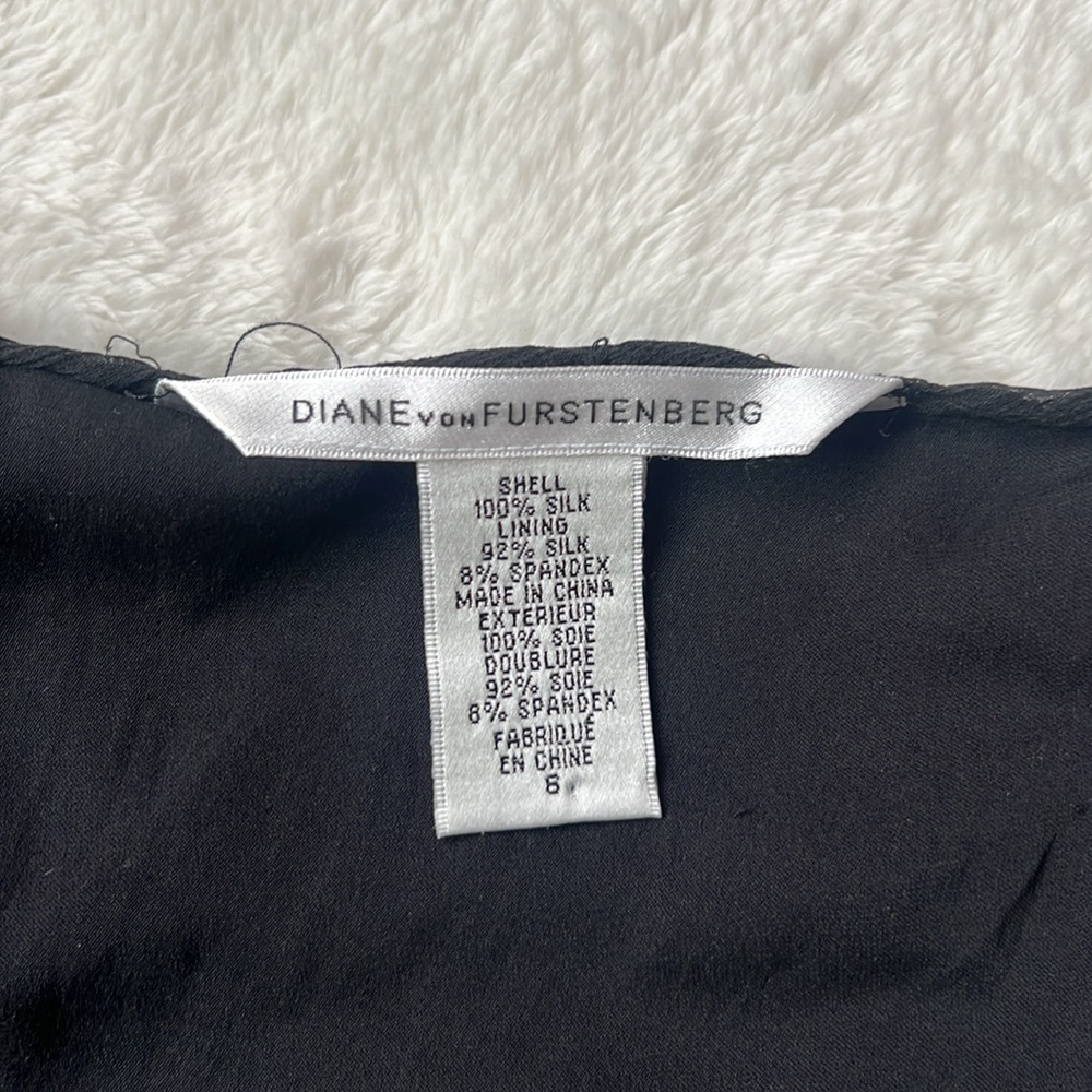 Diane Von Furstenberg black silk flowy blouse - Picture 2 of 7